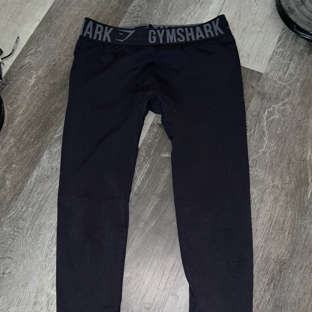 Black gymshark leggings